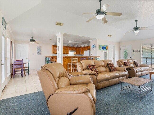 Building Photo - 779 Cr 257