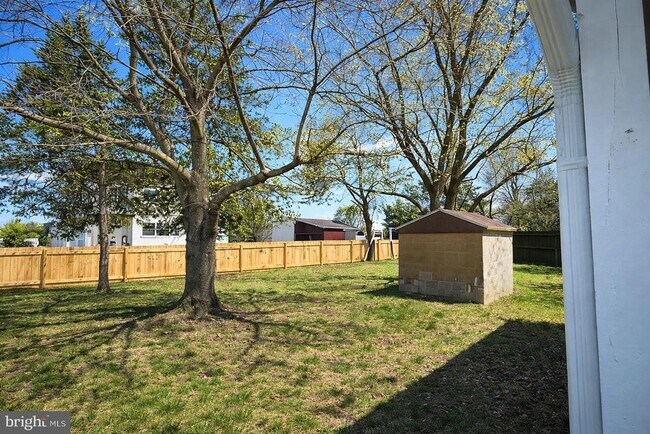 Building Photo - 87 Becks Ln