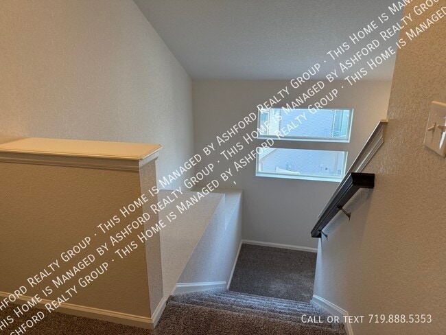 Building Photo - 6044 Callan Dr