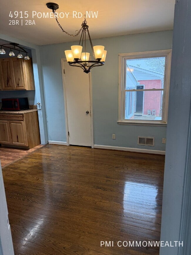 Building Photo - 4915 Pomeroy Rd NW