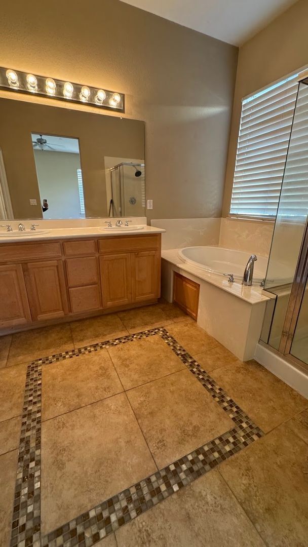 Building Photo - AVAILABLE! OPEN HOUSE FRIDAY 3/20/26 from 5:00-6:00 pm