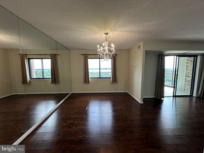 Building Photo - 5903 Mt Eagle Dr