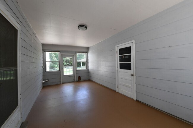 Building Photo - 2706 Christy Ave