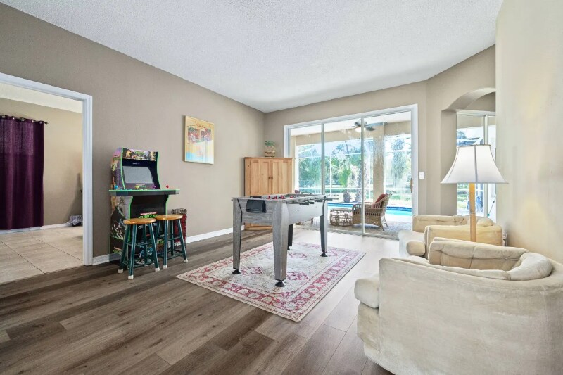 Building Photo - 9599 Northcliffe Blvd