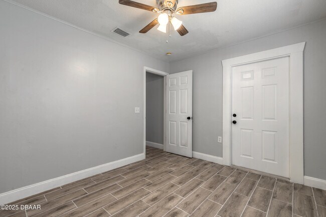 Building Photo - 109 S Colorado Ave