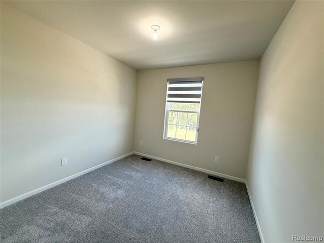 Building Photo - 359 N Sydney Ct