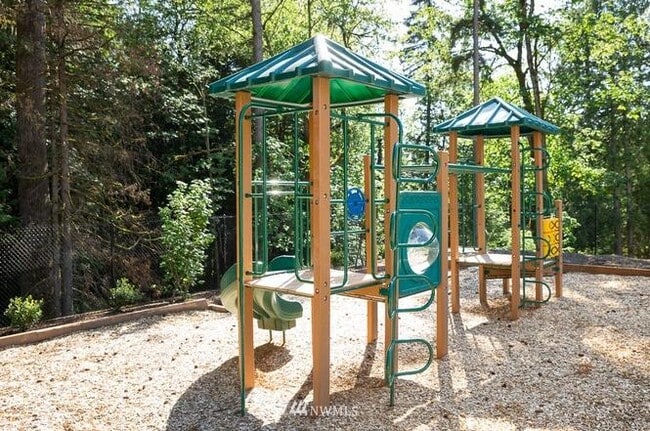 Building Photo - 22320 SE 43rd Pl