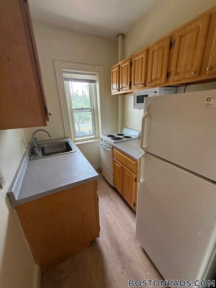 Primary Photo - 111 Park Dr