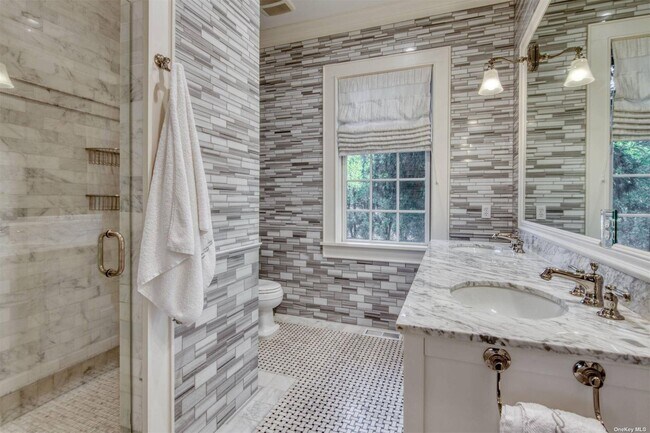 Building Photo - 115 Toylsome Ln