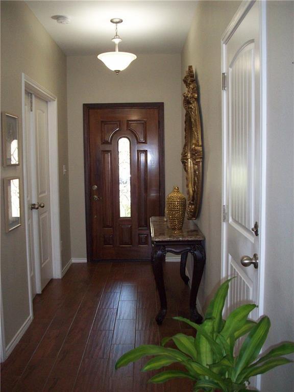 Building Photo - 1002 Beacon Cove