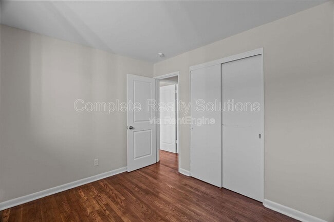 Building Photo - 9915 Castle Dr