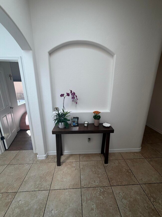 Building Photo - 6531 Agave Verde Way NE