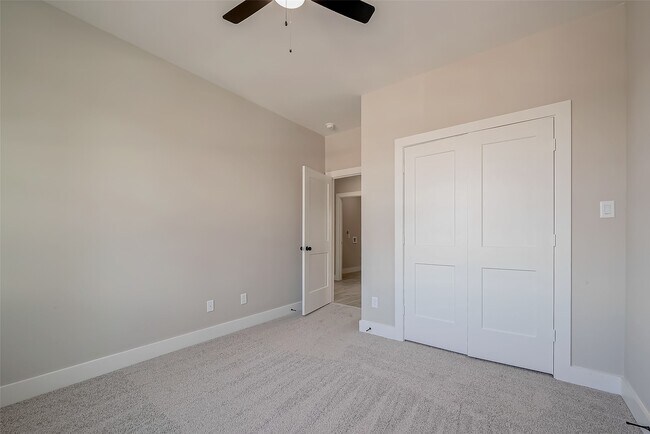 Building Photo - 8128 Chateau St