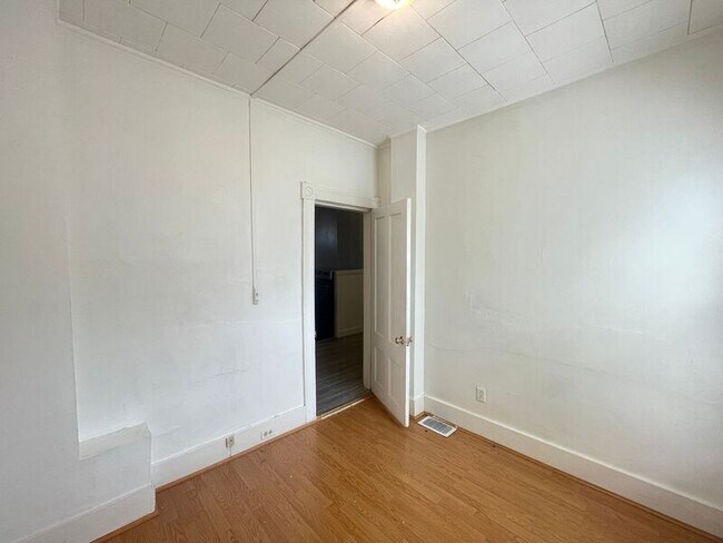 Building Photo - 119 Cypress St