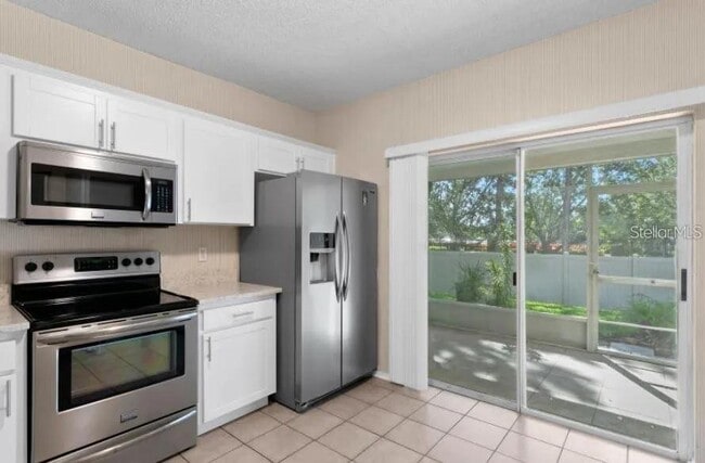 Building Photo - 6308 Bayside Key Dr
