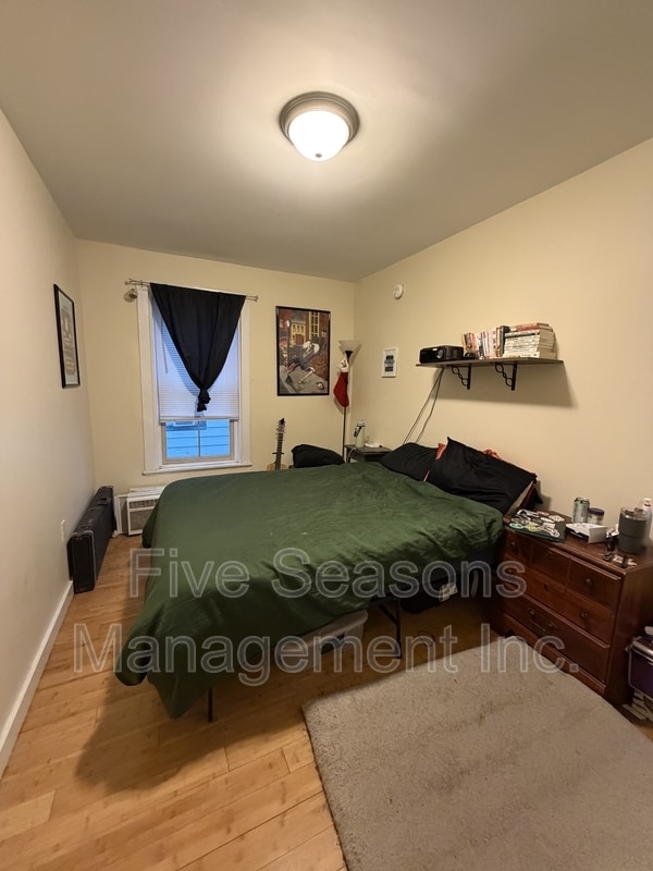 Building Photo - 24-26-26 Conger Ave