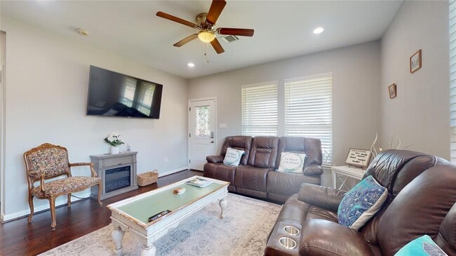 Building Photo - 1201 Northwood St