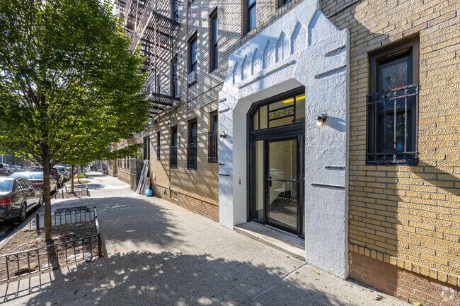 Entrance - 120-122 Odell Clark Pl