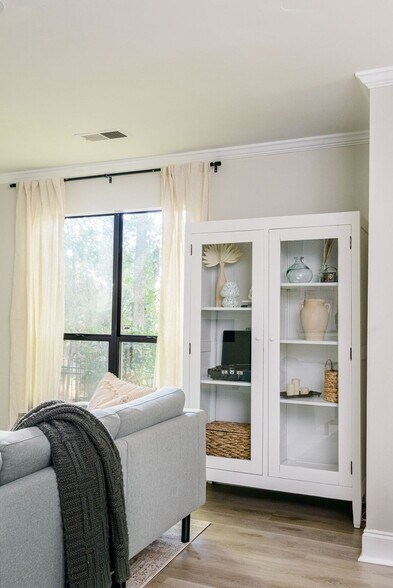 Building Photo - 2711 Randolph Rd