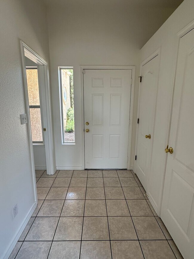 Building Photo - 3503 Northpointe Dr