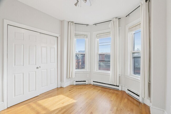 Building Photo - 583 Massachusetts Ave