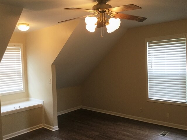 Building Photo - 1269 Victory Ln