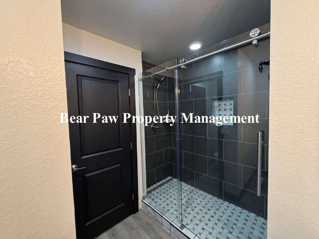 Building Photo - Spacious 2-Bed, 2-Bath Condo Retreat in Evergreen, CO!"