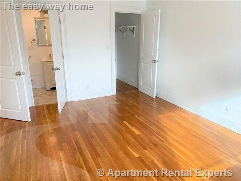 Building Photo - 134 Summer St