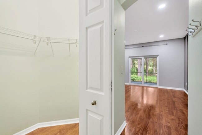 Building Photo - Zephyrhills Rental