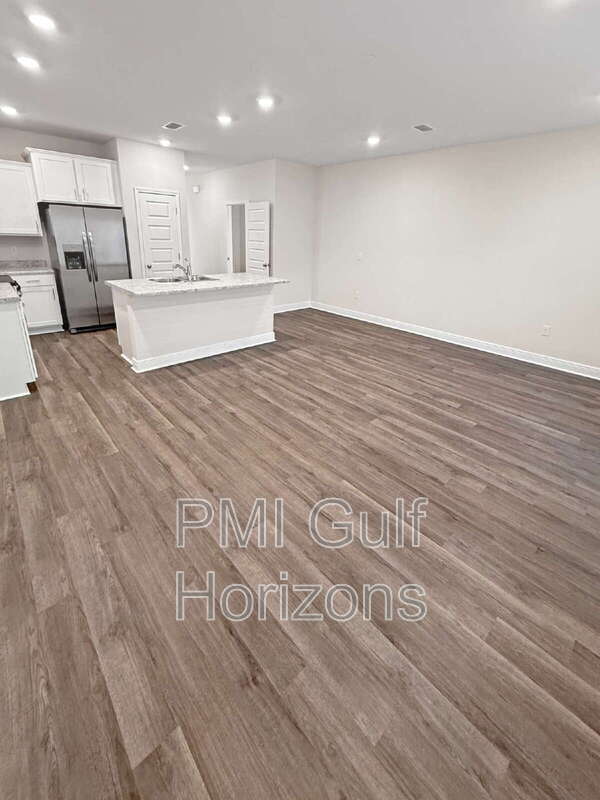 Building Photo - 1306 Leeway Dr