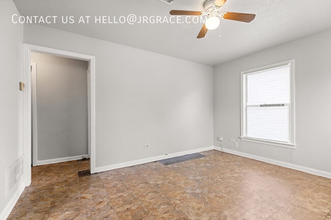 Building Photo - 3616 Live Oak Ave