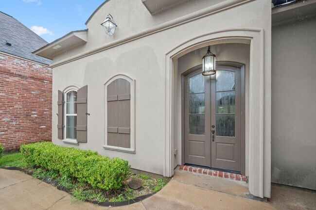 Building Photo - 14835 Pendleton Way