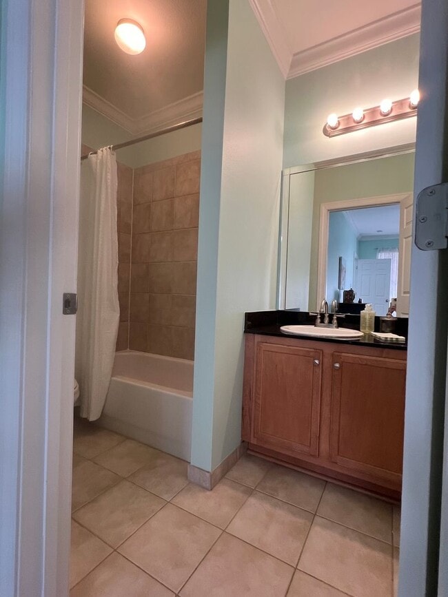 Building Photo - 1703 Highpointe