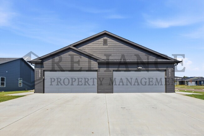 Building Photo - 2755 S Greenleaf St