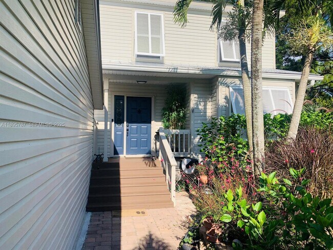 Building Photo - 4700 Regina Dr