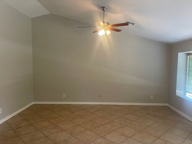 Building Photo - 16435 S 43rd St