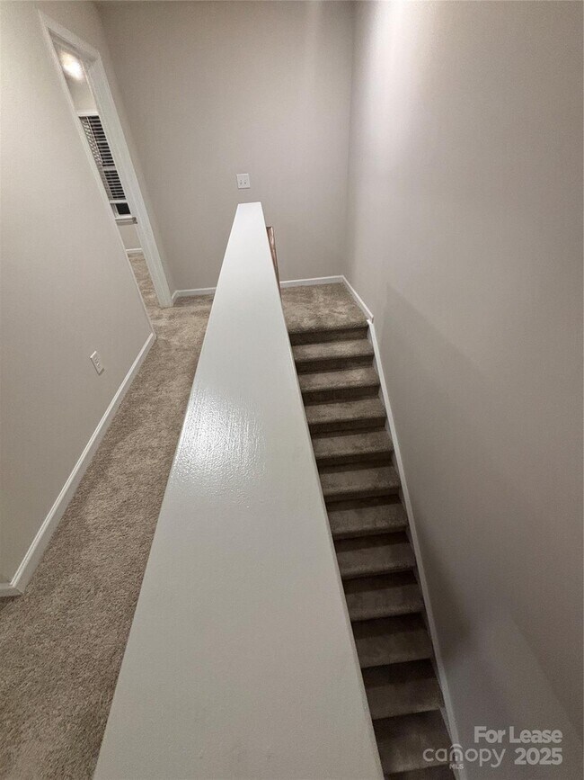 Building Photo - 414 Sagecroft Ln