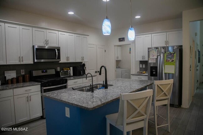 Building Photo - Great home in Madera Highlands!