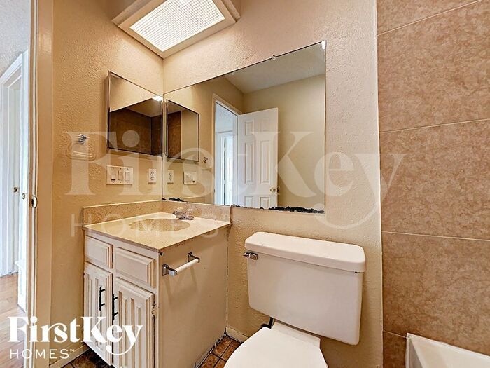 Building Photo - 3505 Glenda Dr