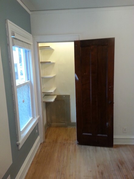 Building Photo - 1361-1363 N Hawley Rd