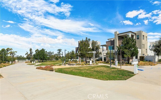 Building Photo - 166 Novel