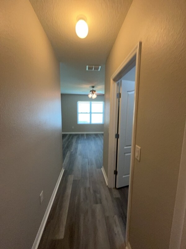 Building Photo - 4140 Sophia Blvd