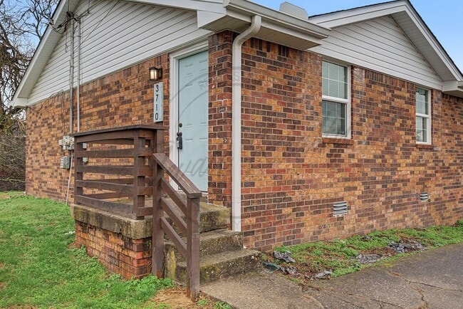 Building Photo - Two Bedroom Ranch in North Nashville - 1/2 Off First Months Rent!