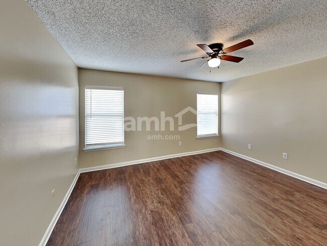 Building Photo - 2785 Eagle Haven Dr