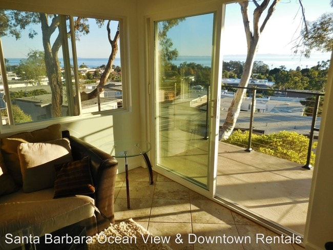 Building Photo - 515 Red Rose Ln