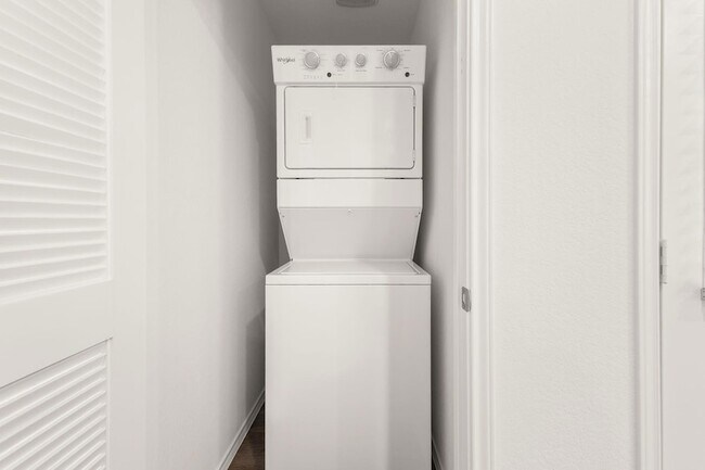 Building Photo - 2038 Zephyr Lily