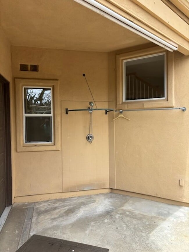 Building Photo - Minutes to Moonlight Beach | Stunning 5 Bedroom Encinitas Home