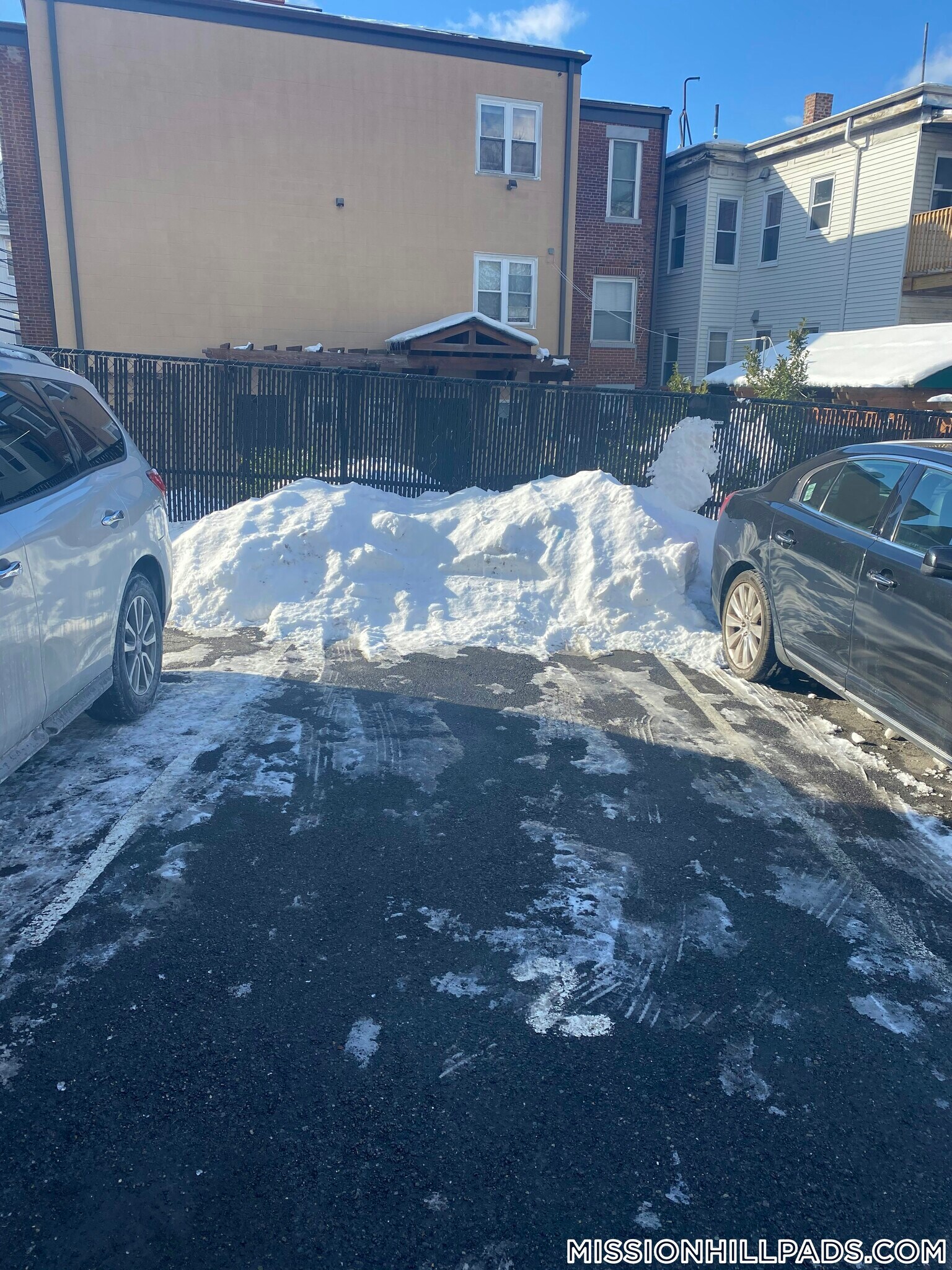 Building Photo - 207 Hillside St