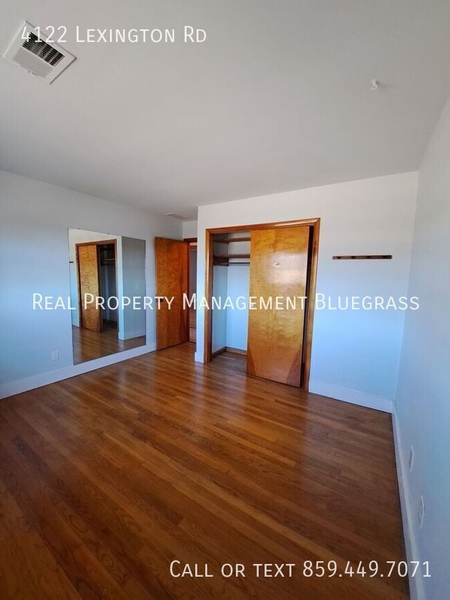 Building Photo - 4122 Lexington Rd