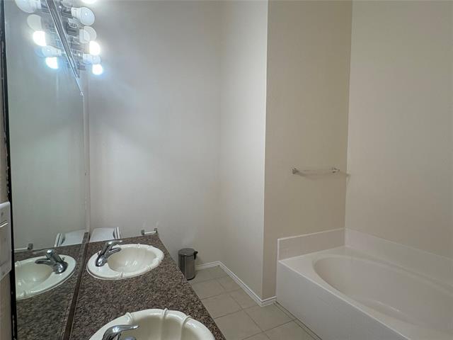 Building Photo - 5895 Candlelight Ln